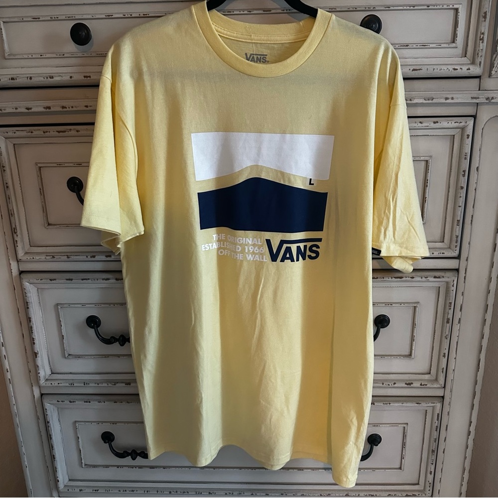 NWT ORIGINAL VANS MENS TEE SHIRT